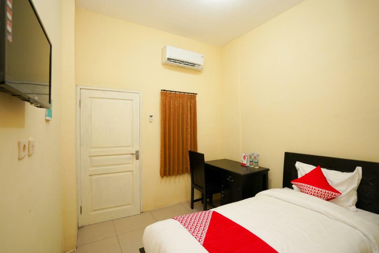 Oyo 998 La'Ana Residence Surabaya Bagian luar foto