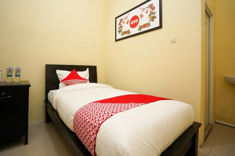 Oyo 998 La'Ana Residence Surabaya Bagian luar foto